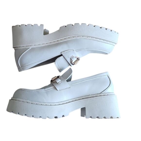 Steve Madden White Platform Loafers Chunky Lug Sole Slip-Ons Sz 10 Y2K Inspired - Picture 1 of 12